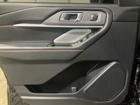 Used 2026 Ford Explorer ST AWD/4WD image 27