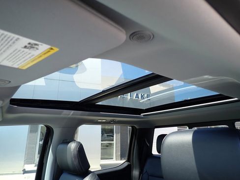 Used 2022 Ford F150 Lariat w/ Equipment Group 502A High image 23