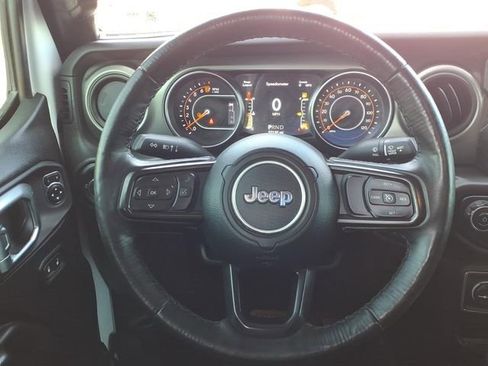 Used 2021 Jeep Gladiator Sport AWD/4WD image 17