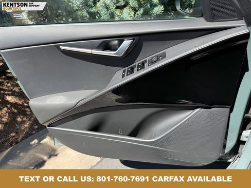 Used 2023 Kia Niro EX FWD image 21