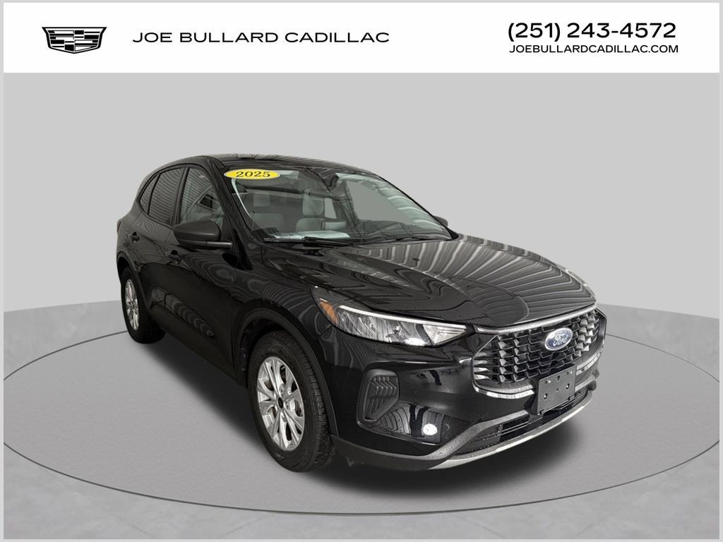 Used 2025 Ford Escape Active FWD image 1
