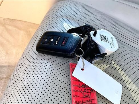 Used 2017 Lexus LX 570 4WD image 14