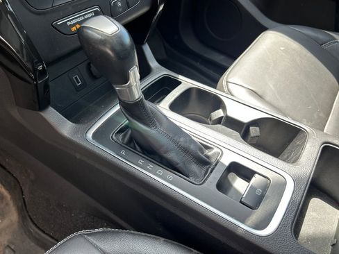 Used 2017 Ford Escape Titanium image 21