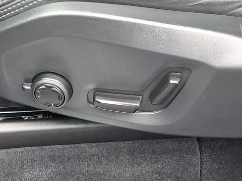 Used 2022 Volvo XC90 T8 Inscription w/ Advanced Package image 26