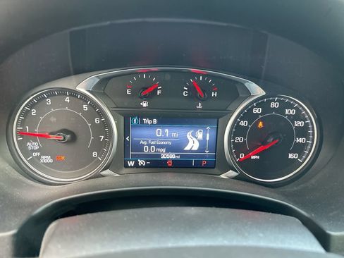Used 2024 GMC Terrain SLE w/ Driver Convenience Package AWD/4WD image 17