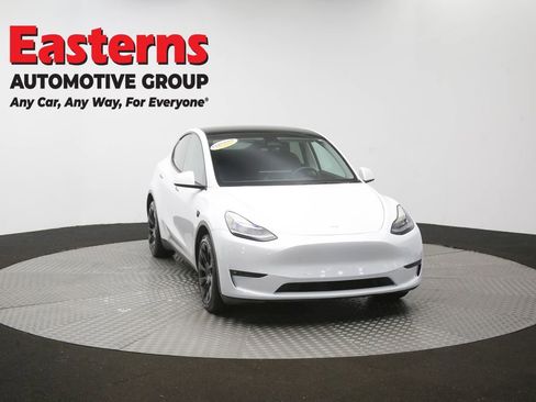 Used 2022 Tesla Model Y Long Range AWD/4WD image 45