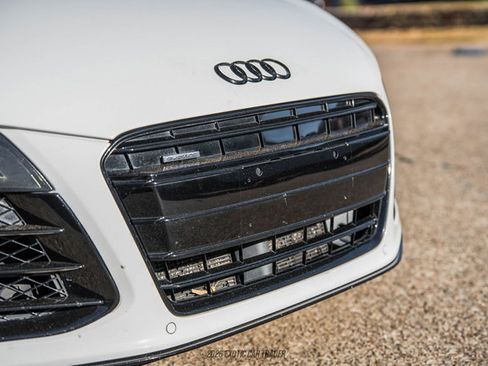 Used 2015 Audi R8 V8 w/ Full Leather Package image 80