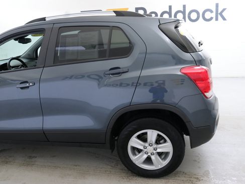 Certified 2022 Chevrolet Trax LT w/ LT Convenience Package image 6