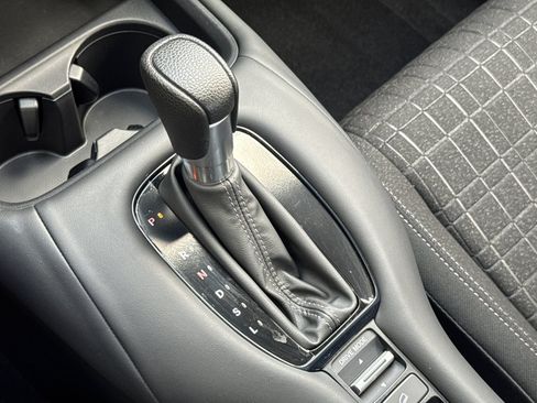 Used 2024 Honda HR-V LX image 18