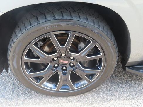 Used 2023 GMC Yukon XL Denali w/ LPO, Floor Liner Package AWD/4WD image 17