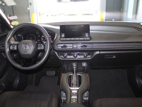 Certified 2024 Honda HR-V Sport image 24