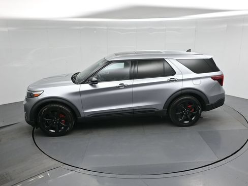 Used 2022 Ford Explorer ST w/ Equipment Group 401A AWD/4WD image 46
