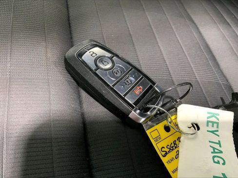 Used 2025 Ford Explorer ST-Line image 11