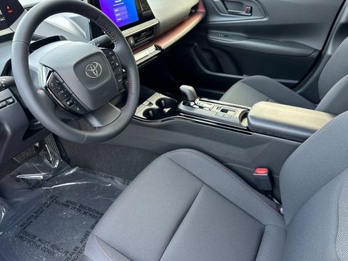 New 2026 Toyota Prius Plug-In Hybrid FWD image 10