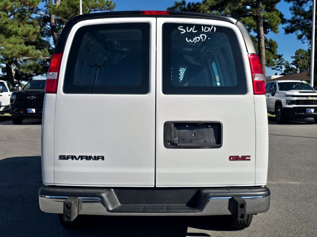 Certified 2025 GMC Savana 2500 w/ Driver Convenience Package RWD image 4