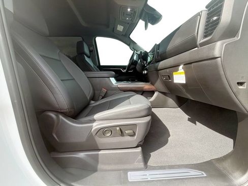 Certified 2025 GMC Sierra 2500 SLT w/ SLT Convenience Package AWD/4WD image 29