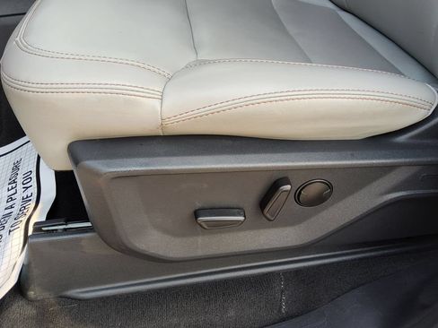 Used 2025 Ford Expedition Active AWD/4WD image 24