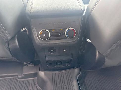 Certified 2025 Ford Explorer Active w/ Active Comfort Package RWD image 23