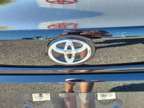 Used 2024 Toyota Corolla LE image 19