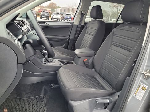 Used 2024 Volkswagen Tiguan S image 5