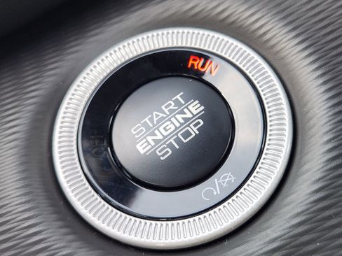 New 2025 Jeep Grand Cherokee Laredo image 17