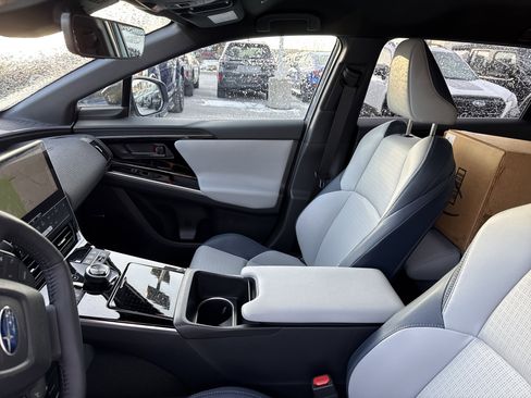 Used 2024 Subaru Solterra Limited image 19