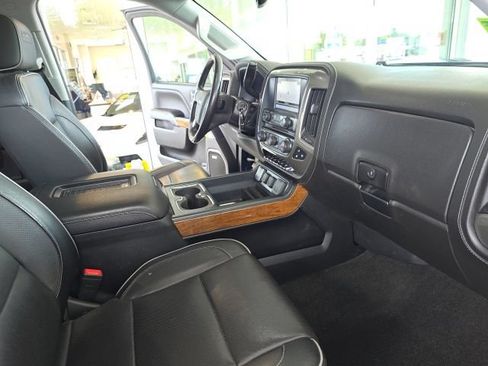 Used 2018 Chevrolet Silverado 2500 High Country AWD/4WD image 37