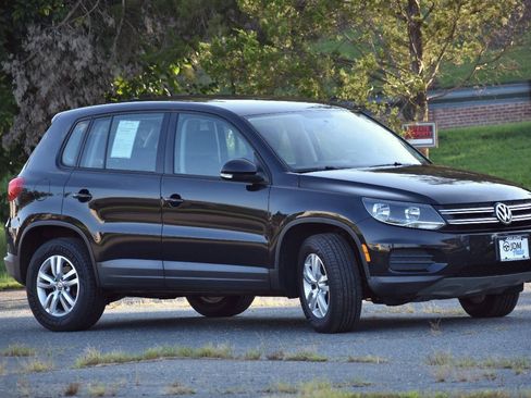 Used 2014 Volkswagen Tiguan S AWD/4WD image 4
