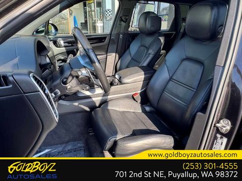 Used 2020 Porsche Cayenne AWD/4WD image 37