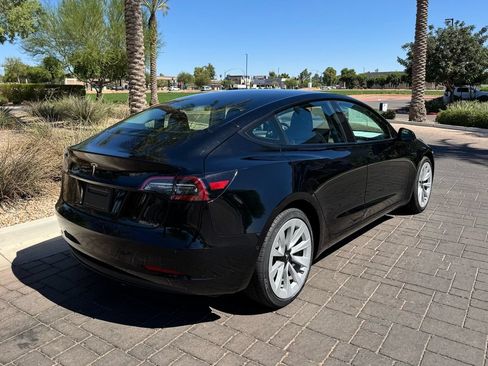 Used 2022 Tesla Model 3 Standard Range RWD image 3