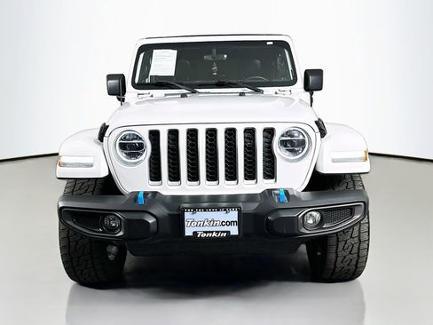 Used 2022 Jeep Wrangler Unlimited Sahara AWD/4WD image 2