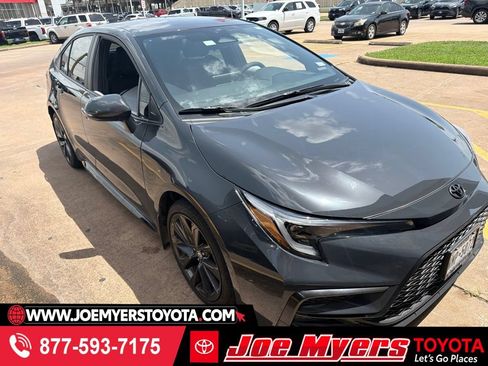 Used 2025 Toyota Corolla SE FWD image 1