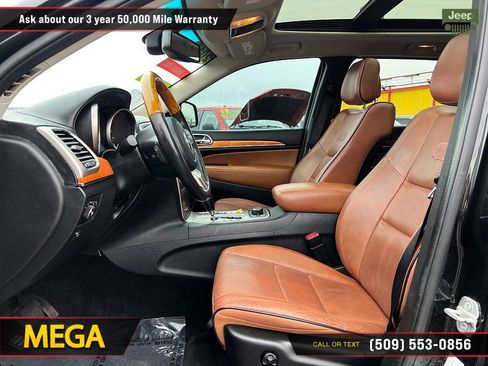 Used 2013 Jeep Grand Cherokee Overland w/ Advance Technology Group AWD/4WD image 11