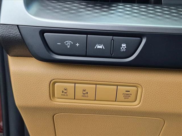 Used 2024 Kia Carnival LX FWD image 9