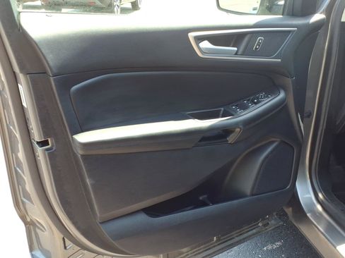 Certified 2022 Ford Edge SEL w/ Convenience Package AWD/4WD image 9