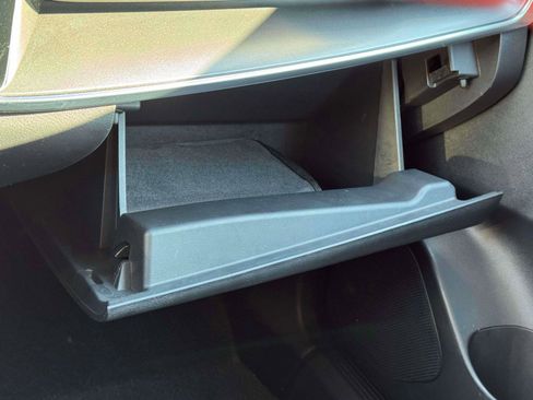 Used 2022 Nissan Rogue SV image 29