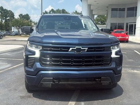 Used 2023 Chevrolet Silverado 1500 RST RWD image 2