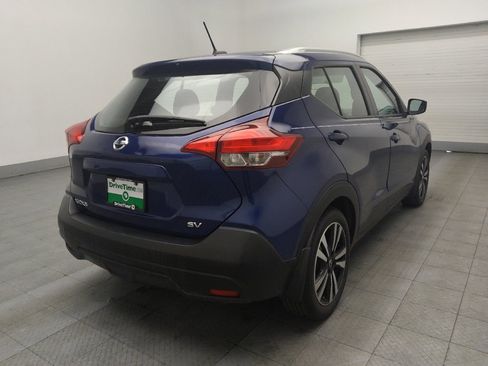Used 2018 Nissan Kicks SV image 9