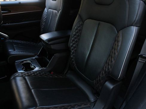 Used 2021 Jeep Grand Cherokee L Summit image 21