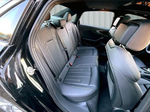 Used 2023 Audi A4 2.0T Premium w/ Convenience Package image 25