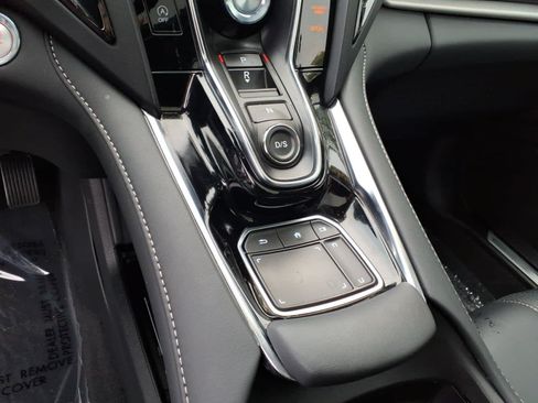 Used 2024 Acura RDX SH-AWD w/ Technology Package image 12