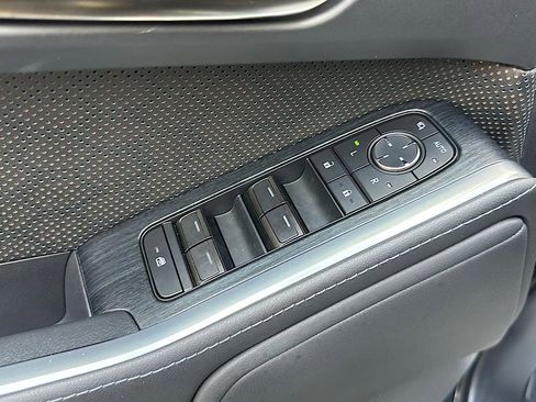 Used 2024 Lexus GX 550 w/ Accessory Package (31) image 15