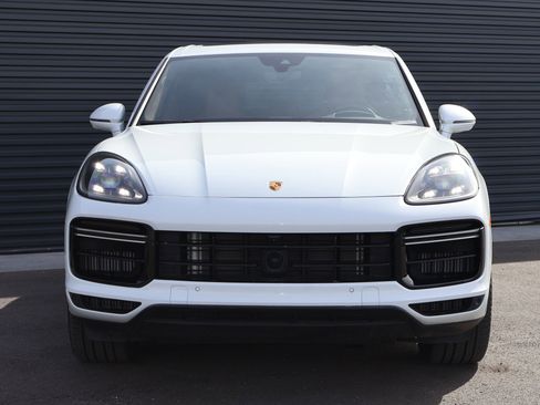 Certified 2023 Porsche Cayenne Turbo S AWD/4WD image 7