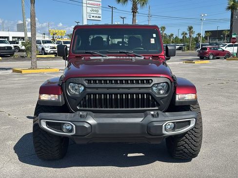 Used 2021 Jeep Gladiator Sport AWD/4WD image 9