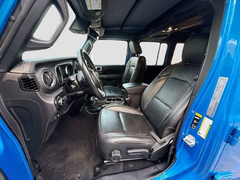 Used 2021 Jeep Wrangler Unlimited Sahara w/ Cold Weather Group AWD/4WD image 23