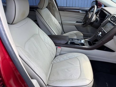 Used 2017 Ford Fusion Platinum FWD image 12