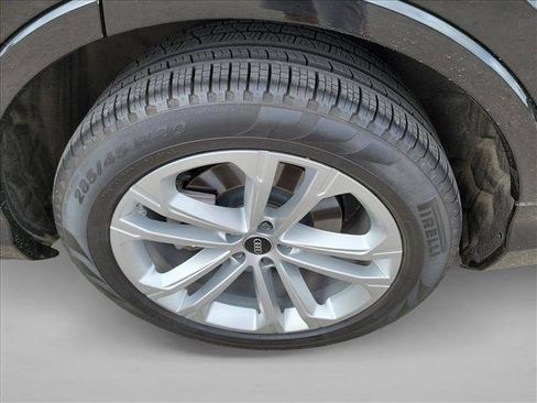 Used 2025 Audi Q7 3.0T Prestige AWD/4WD image 12