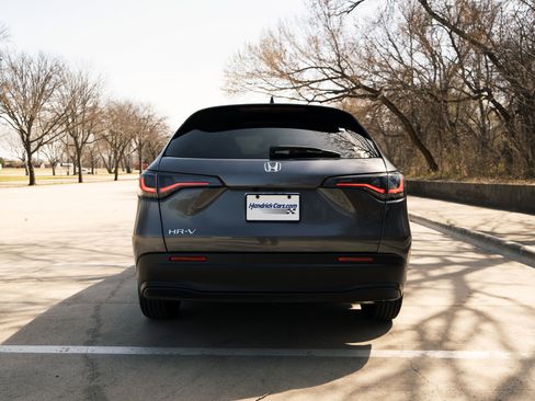 Used 2026 Honda HR-V LX image 8