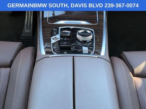 Used 2025 BMW X7 M60i AWD/4WD image 21