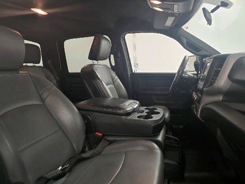 Used 2022 RAM 2500 Tradesman w/ Chrome Appearance Group AWD/4WD image 18